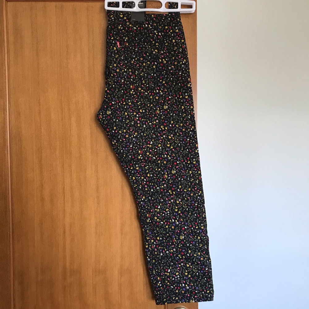 Levi’s Wedgie Straight Floral Jeans